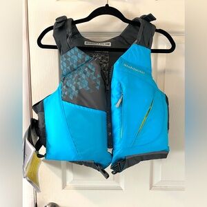 NWT Stohlquist Women’s Escape Life Vest Size XS/Small
